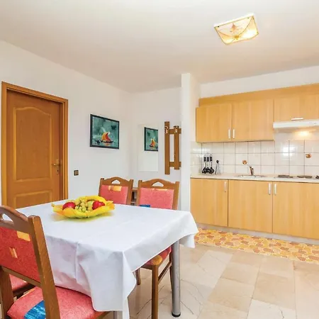Awesome In Krk With Swimming Pool Apartment