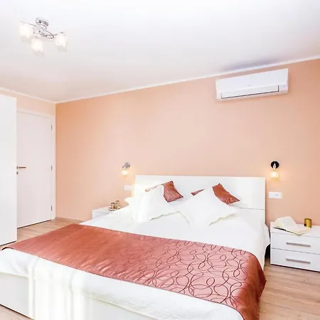 Awesome In Krk With Swimming Pool Apartment Krk Town