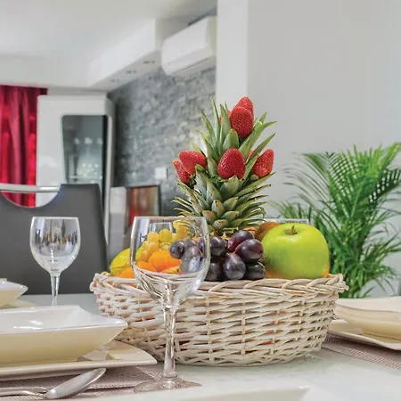 Awesome In Krk With Swimming Pool Apartment *