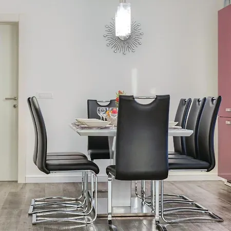 Apartman In Krk With Wifi *